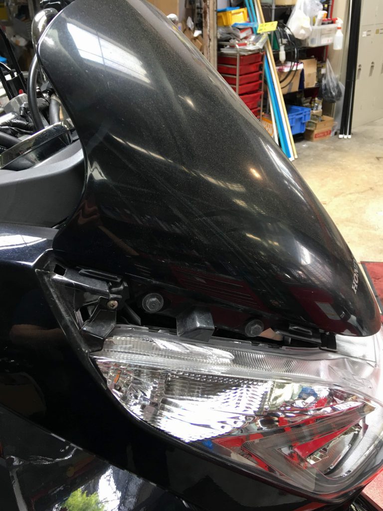 明石市ホンダ Pcx Jf56 ヘッドライトユニット交換リコール無償修理 神戸市 明石市 加古川市でバイク買取中のミヤコオート